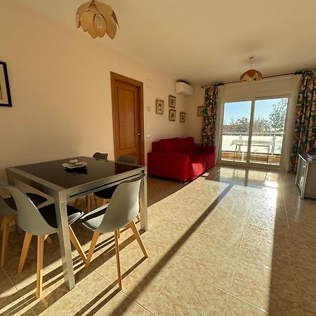 Piso En El Centro Con Vistas Al Mar Y Balcon Apartment Росес Екстериор снимка