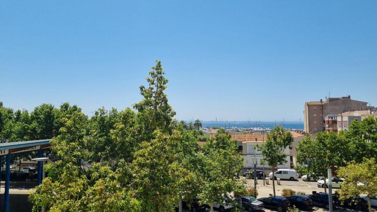 Piso En El Centro Con Vistas Al Mar Y Balcon Apartment Росес Екстериор снимка