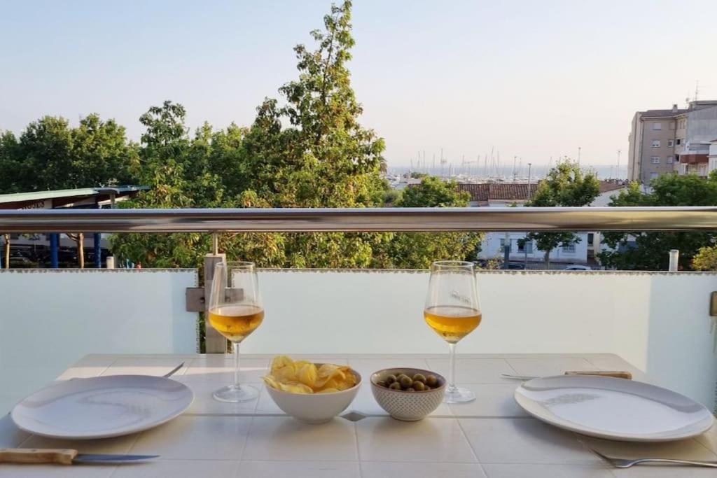 Piso En El Centro Con Vistas Al Mar Y Balcon Apartment Росес Екстериор снимка