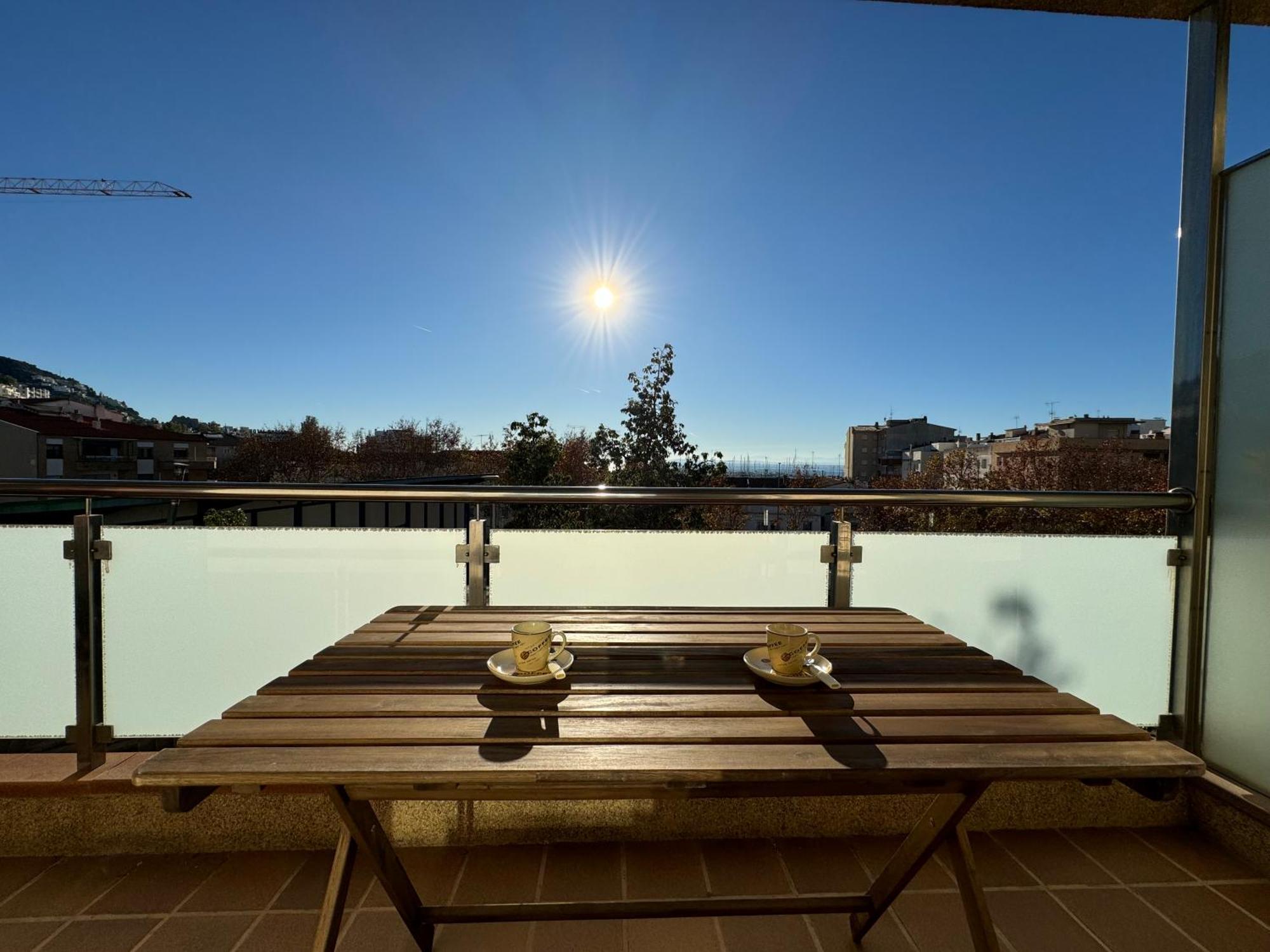 Piso En El Centro Con Vistas Al Mar Y Balcon Apartment Росес Екстериор снимка